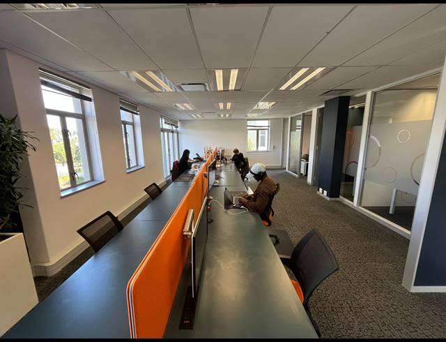 228M² OFFICE TO LET IN CENTURY CITY